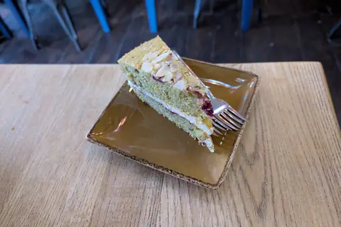 Petals Bakery photo 4